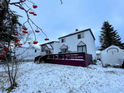 Detached in Marathon