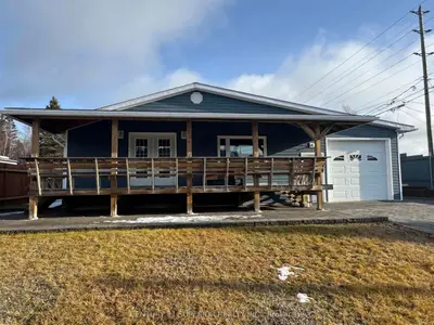 Detached in Marathon