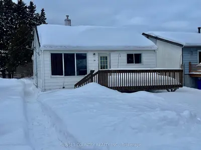 Detached in Dryden