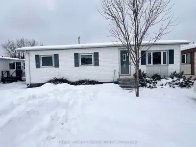 Detached in Atikokan