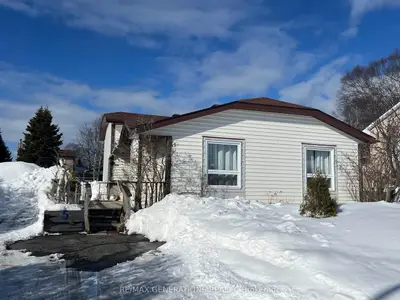 Detached in Marathon