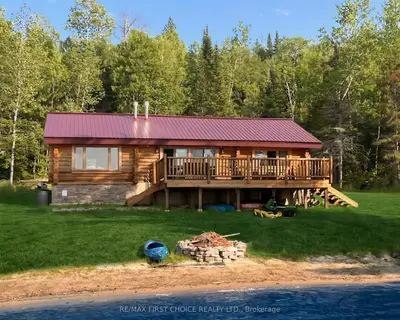 Detached in Rainy River Remote Area
