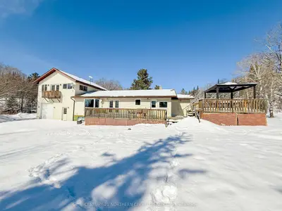 Detached in Kenora Remote Area