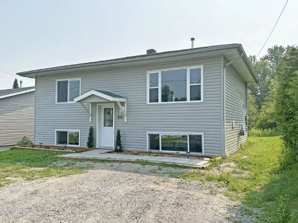 Detached in Nipigon