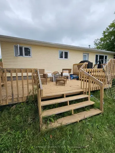 Detached in Ignace