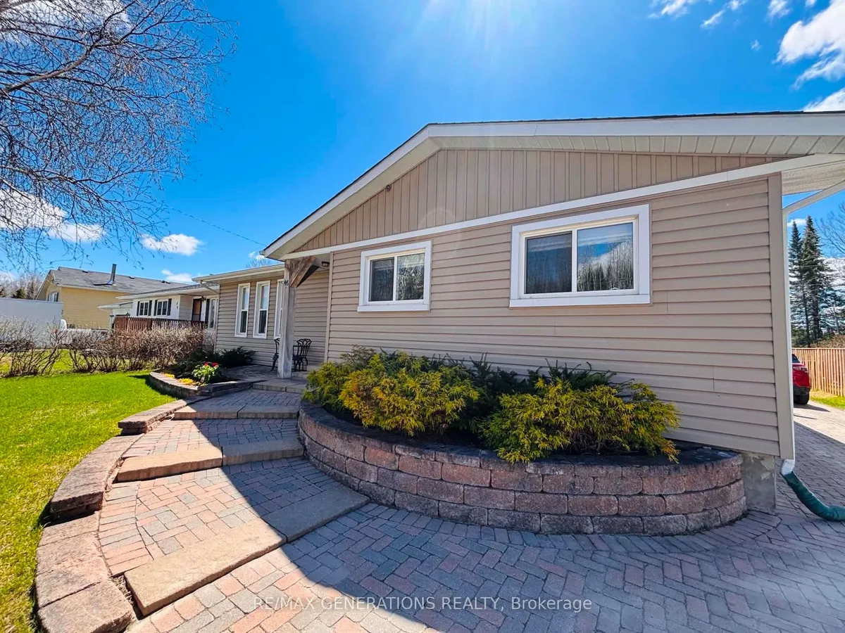 48 Redwing Avenue, Manitouwadge, On P0t 2c0