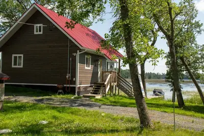 Detached in Sioux Narrows-Nestor Falls