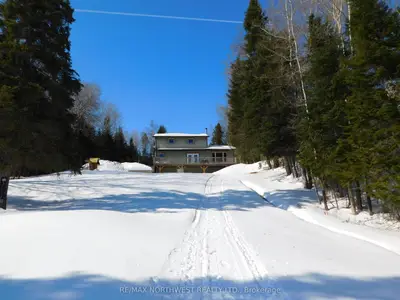 Detached in Dryden