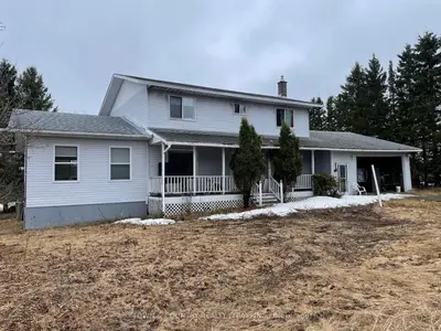 Detached in Conmee