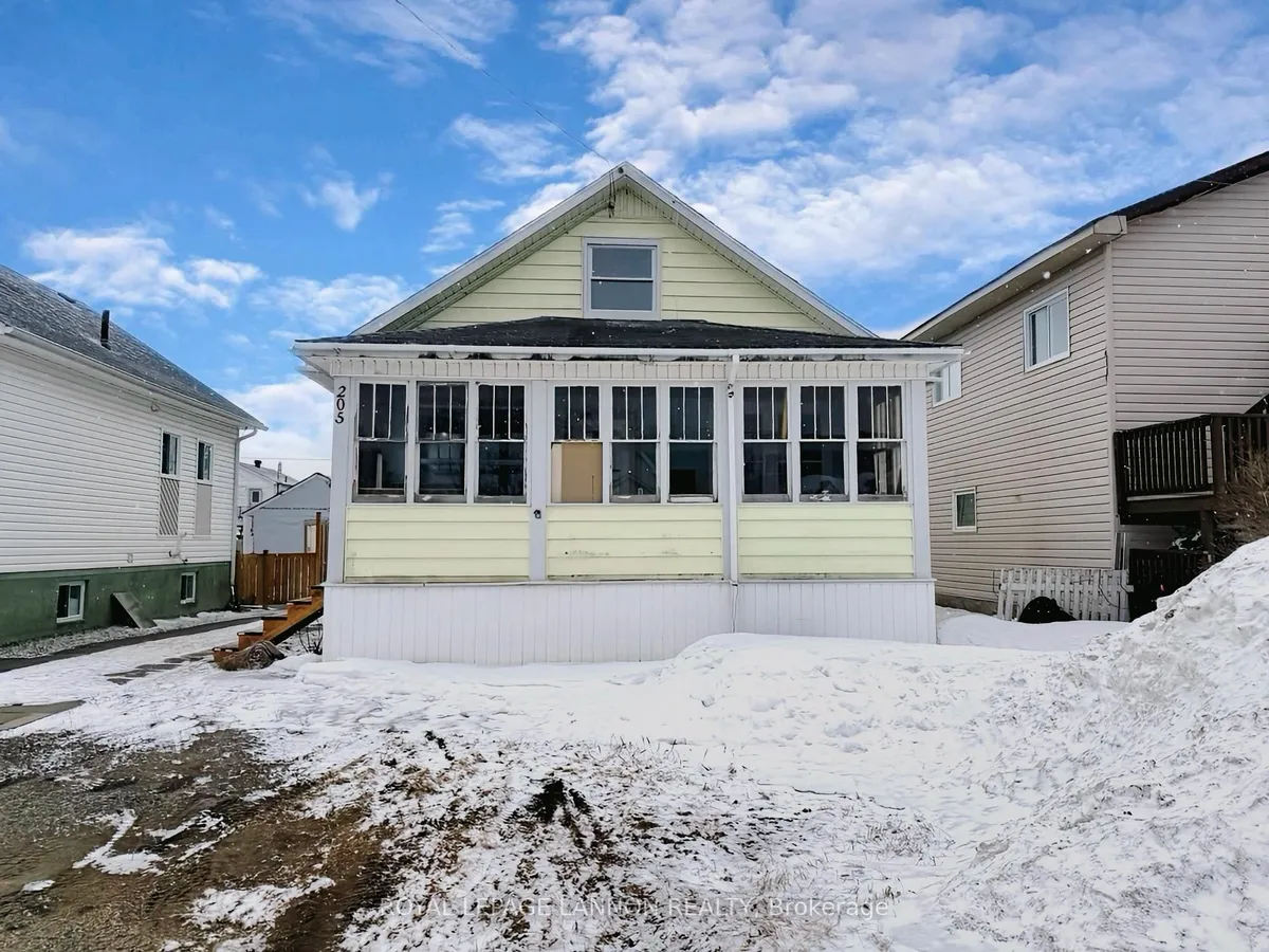 Detached in Greenstone