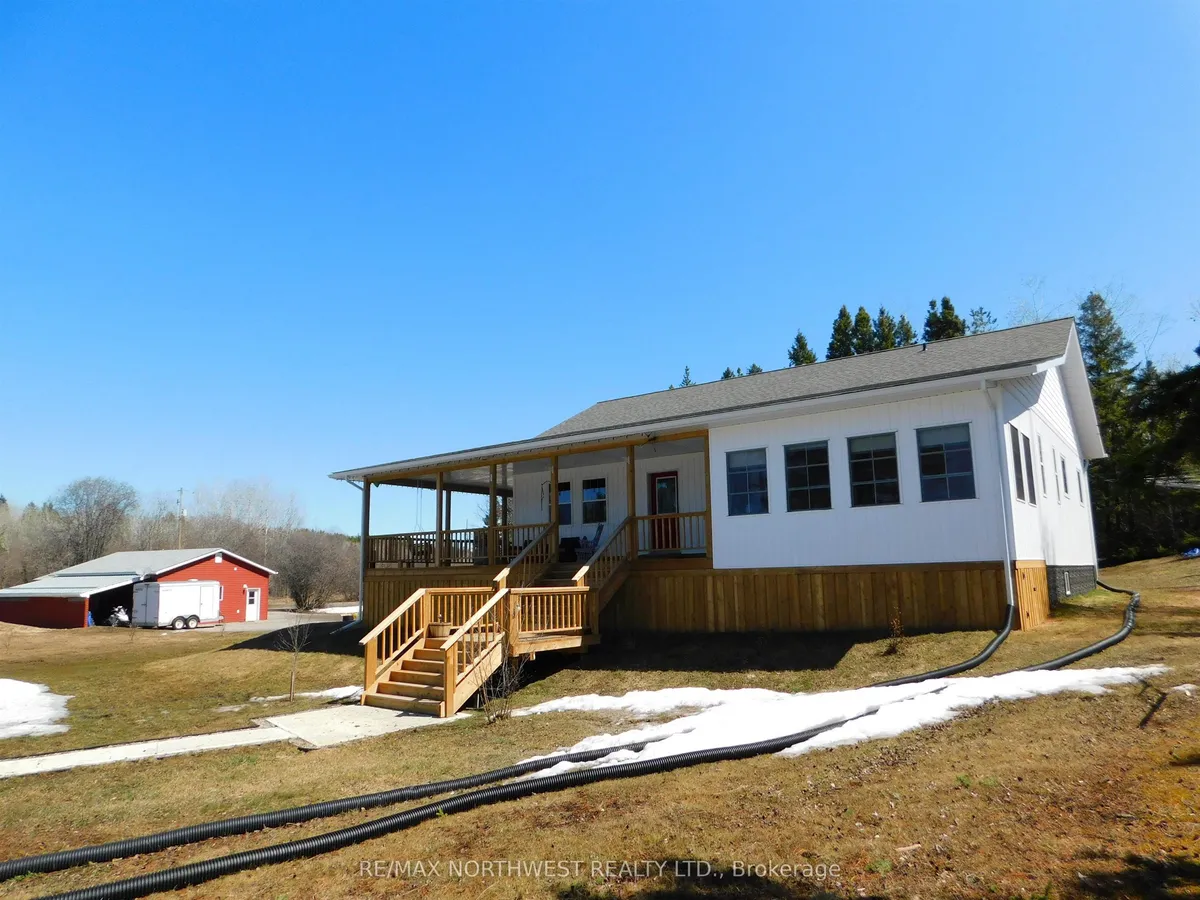 Detached in Kenora Remote Area
