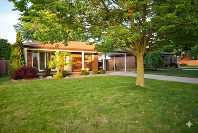 Detached in Windsor