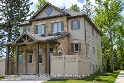 Condo Townhouse in Kitchener