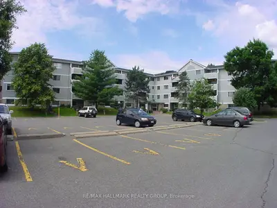 Condo Apartment in Cityview - Parkwoods Hills - Rideau Shore