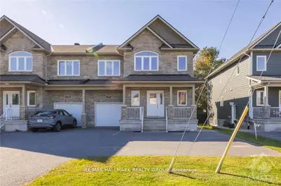 Semi-Detached in Russell