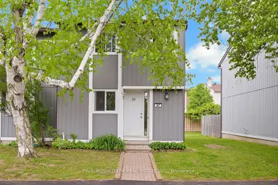 Condo Townhouse in Barrhaven