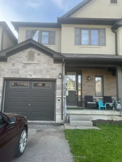 Att/Row/Townhouse in Hamilton