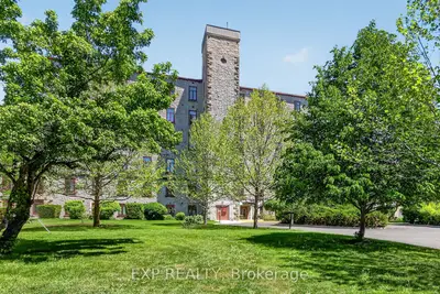 Condo Apartment in Mississippi Mills