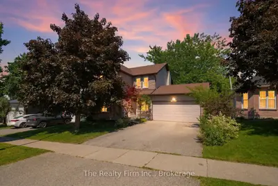 Detached in Woodstock