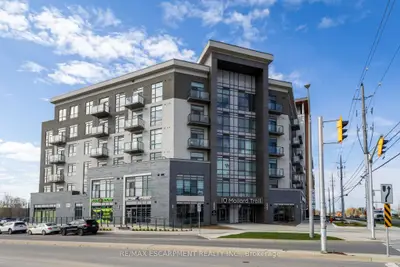 Condo Apartment in Hamilton