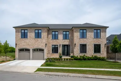 372 Manhattan Drive, London South, On N6k 0l5