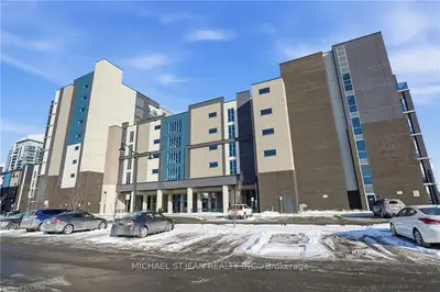 16 Concord Place 346, Grimsby, On L3m 0j1