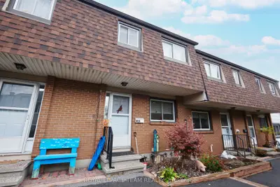 Condo Townhouse in Beacon Hill North - South and Area