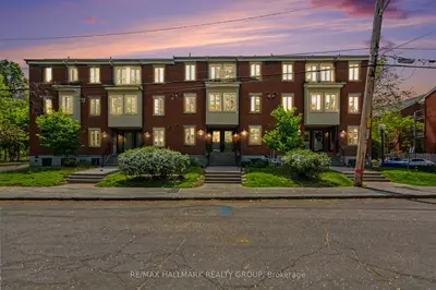 Condo Townhouse in Manor Park - Cardinal Glen and Area