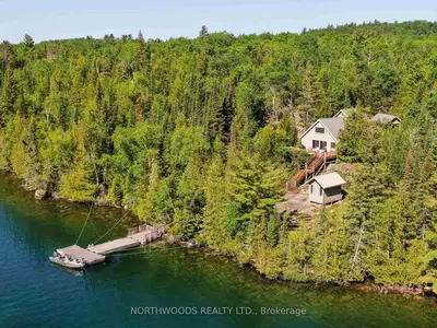 Detached in Sioux Narrows-Nestor Falls