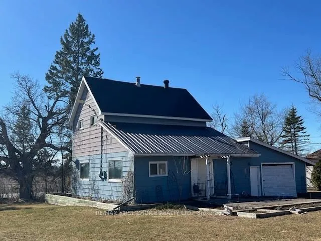Detached in Dawson