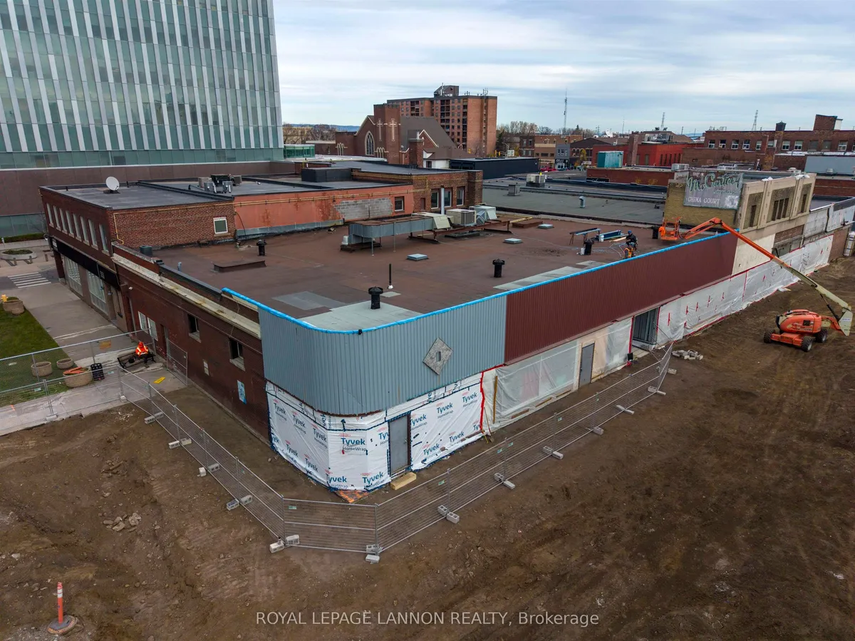 615 Victoria Ave E A & B, Thunder Bay, On P7c 1b1