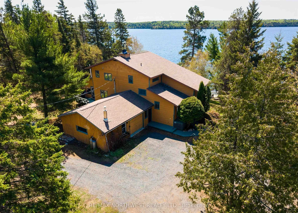 Detached in Kenora Remote Area