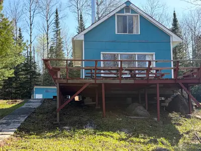 Detached in Thunder Bay Remote Area