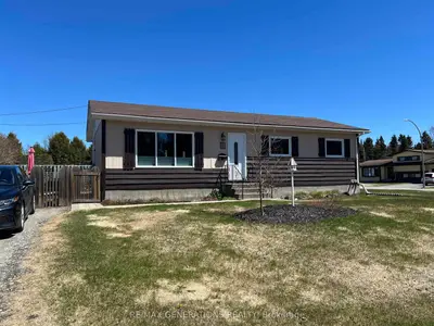 Detached in Marathon