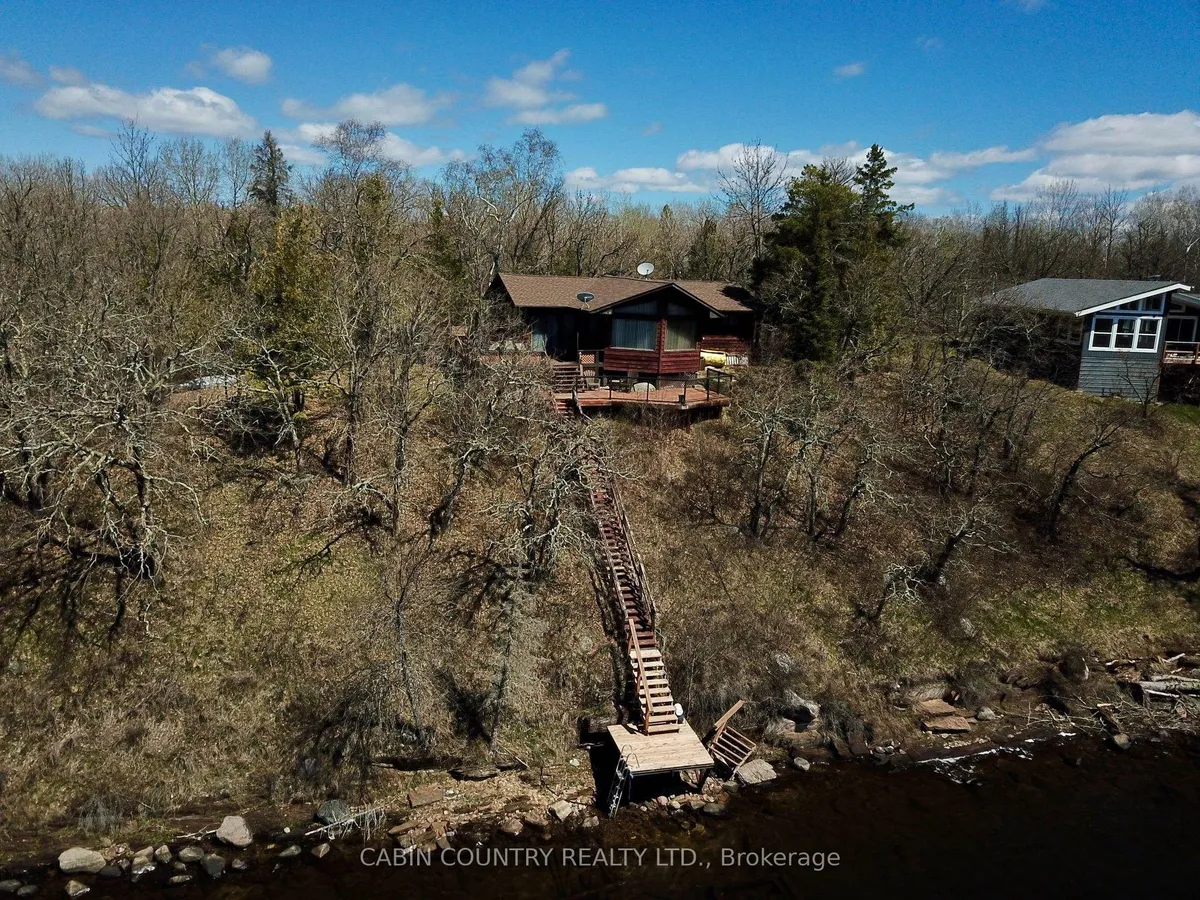 Detached in Kenora Remote Area
