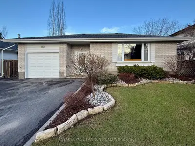 Detached in Thunder Bay