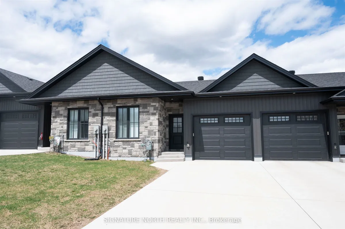 Condo Townhouse in Thunder Bay