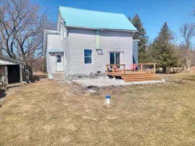 32 Martin Avenue, La Vallee, On P0w 1c0