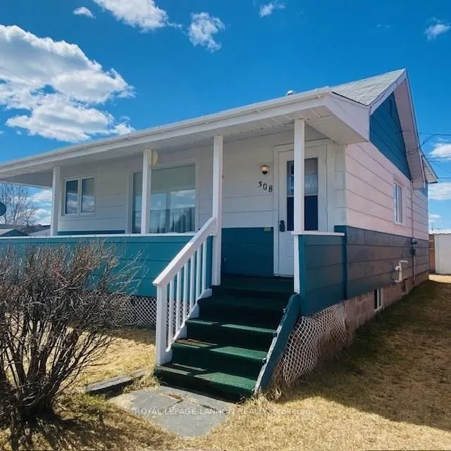 Detached in Greenstone
