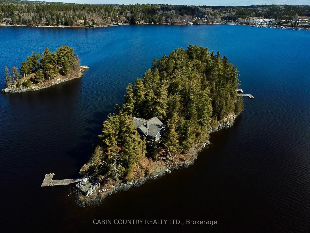 Detached in Kenora Remote Area