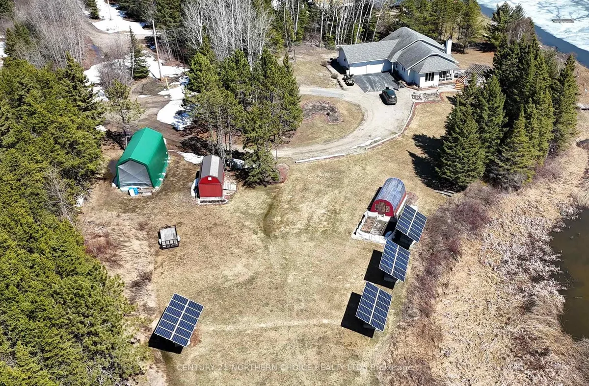Detached in Sioux Lookout