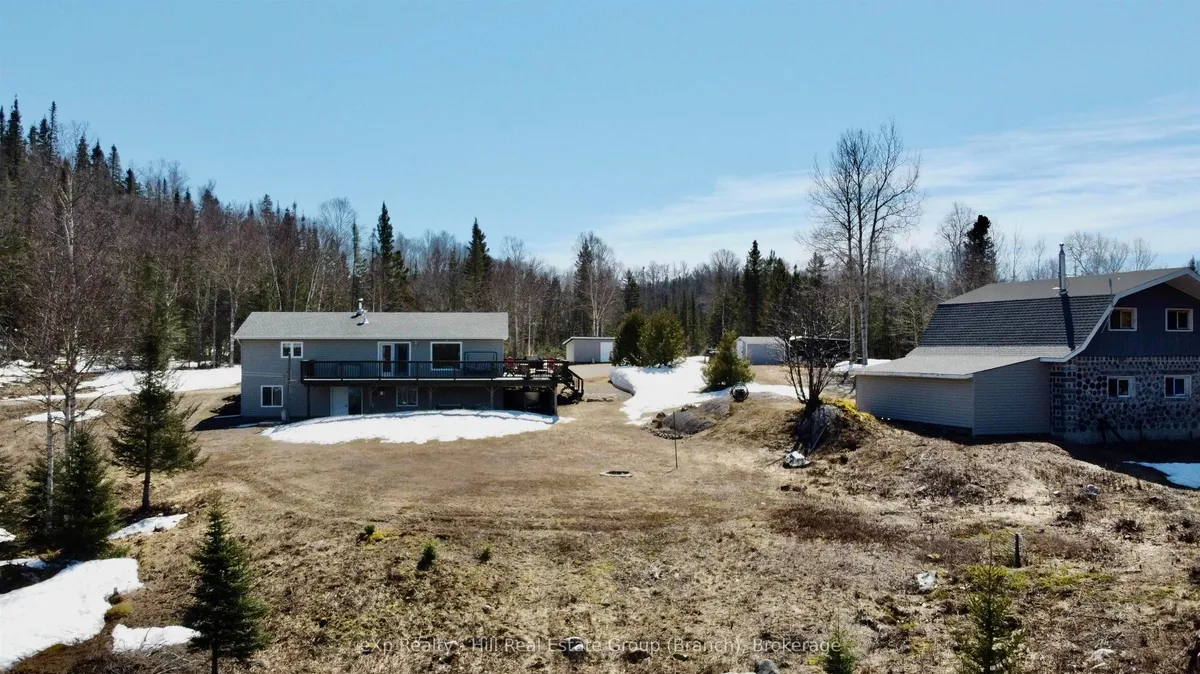 Detached in Thunder Bay Remote Area