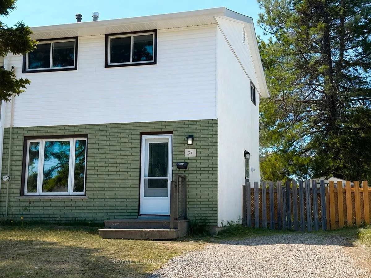Semi-Detached in Thunder Bay