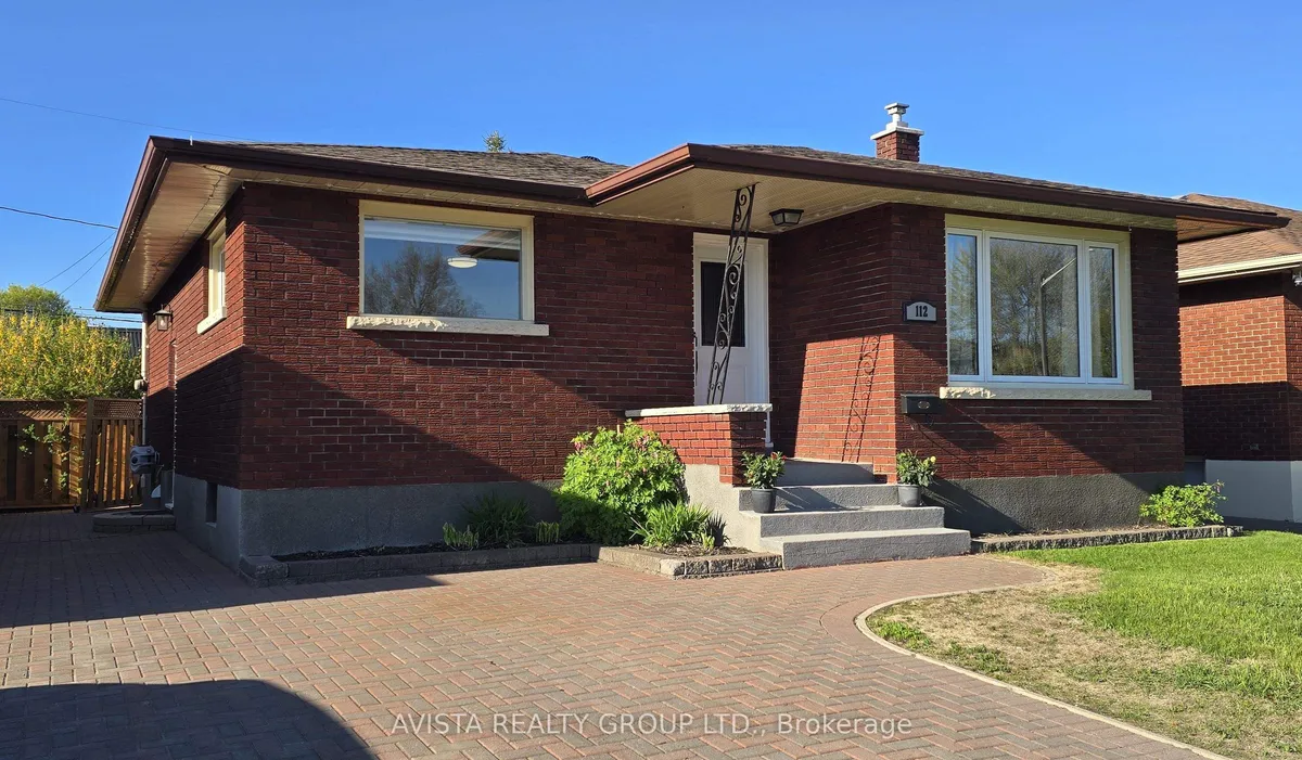 Detached in Thunder Bay
