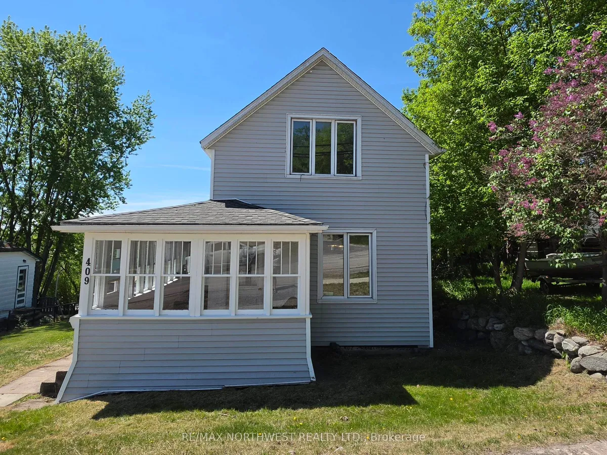 Detached in Kenora