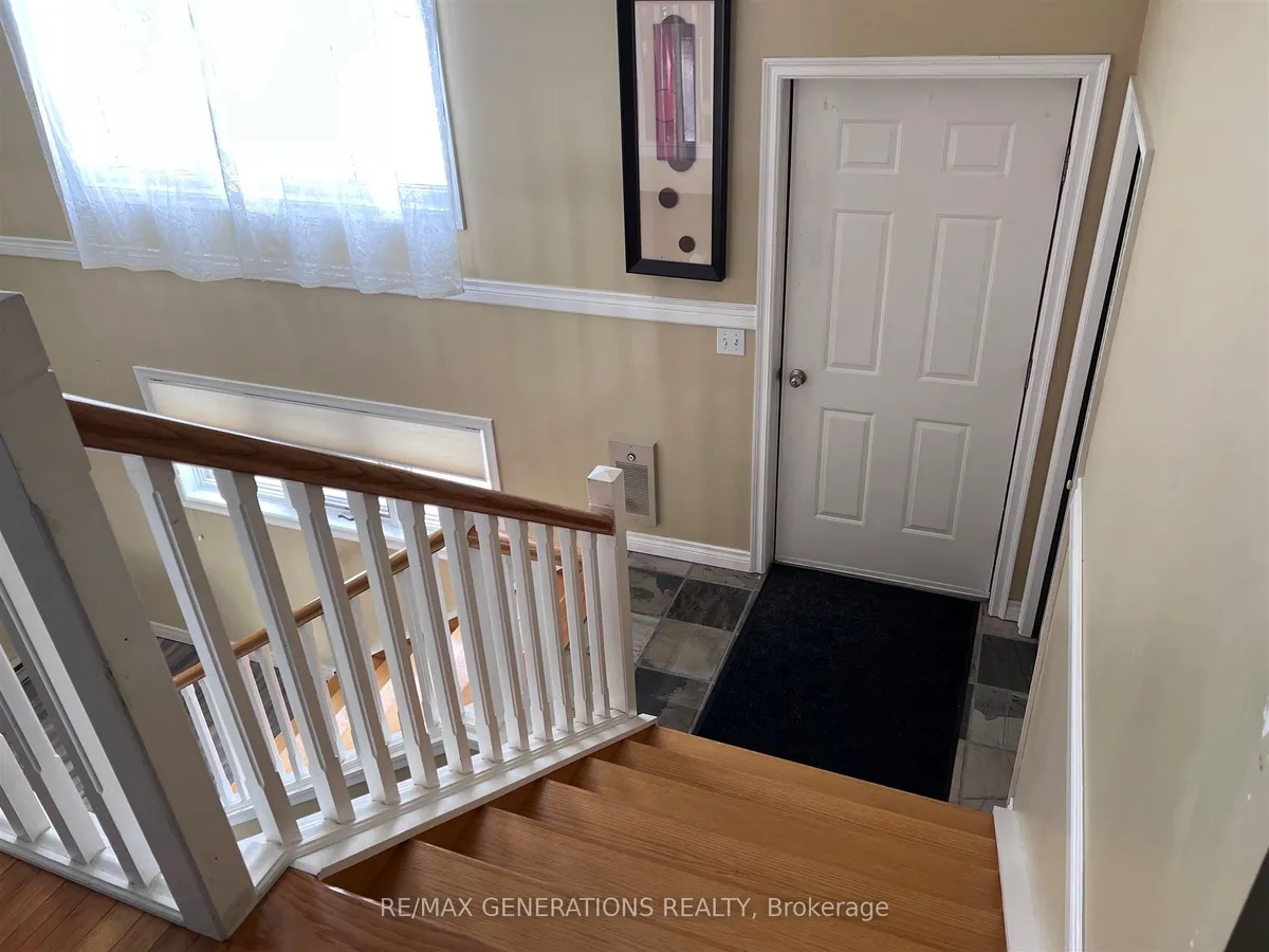Detached in Marathon