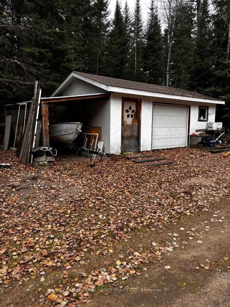 Detached in Thunder Bay Remote Area