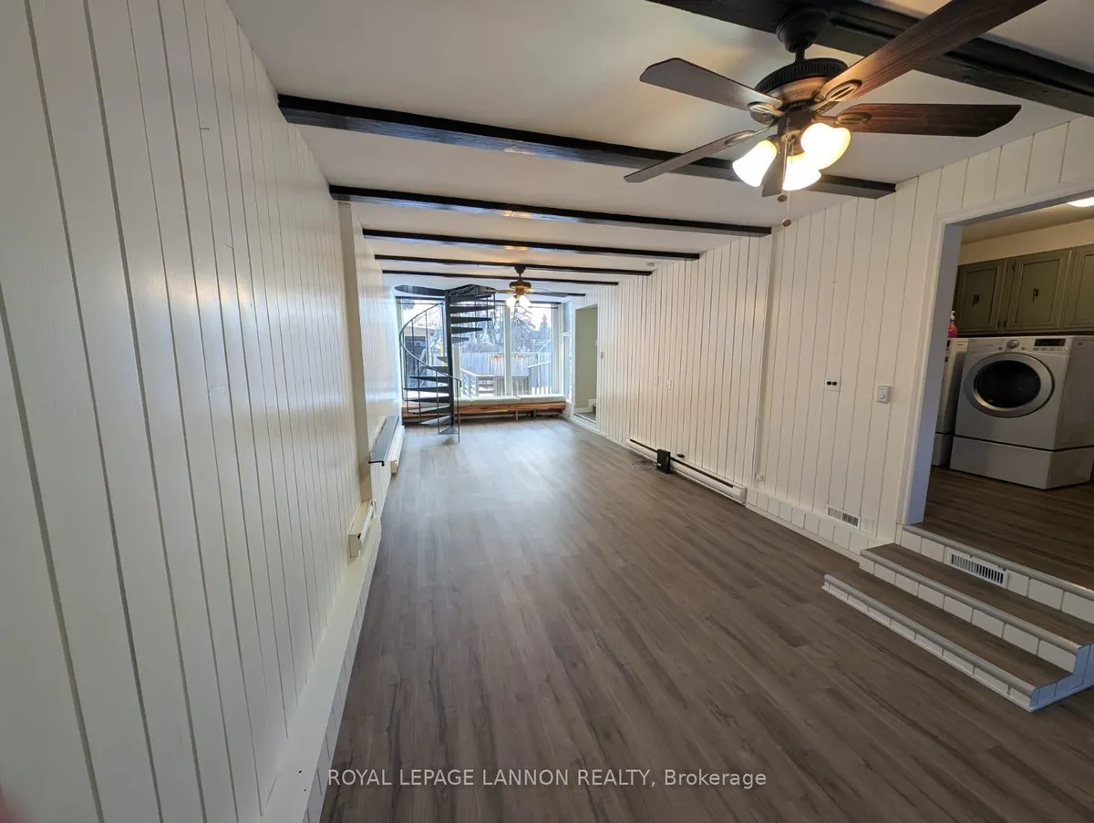 Detached in Thunder Bay