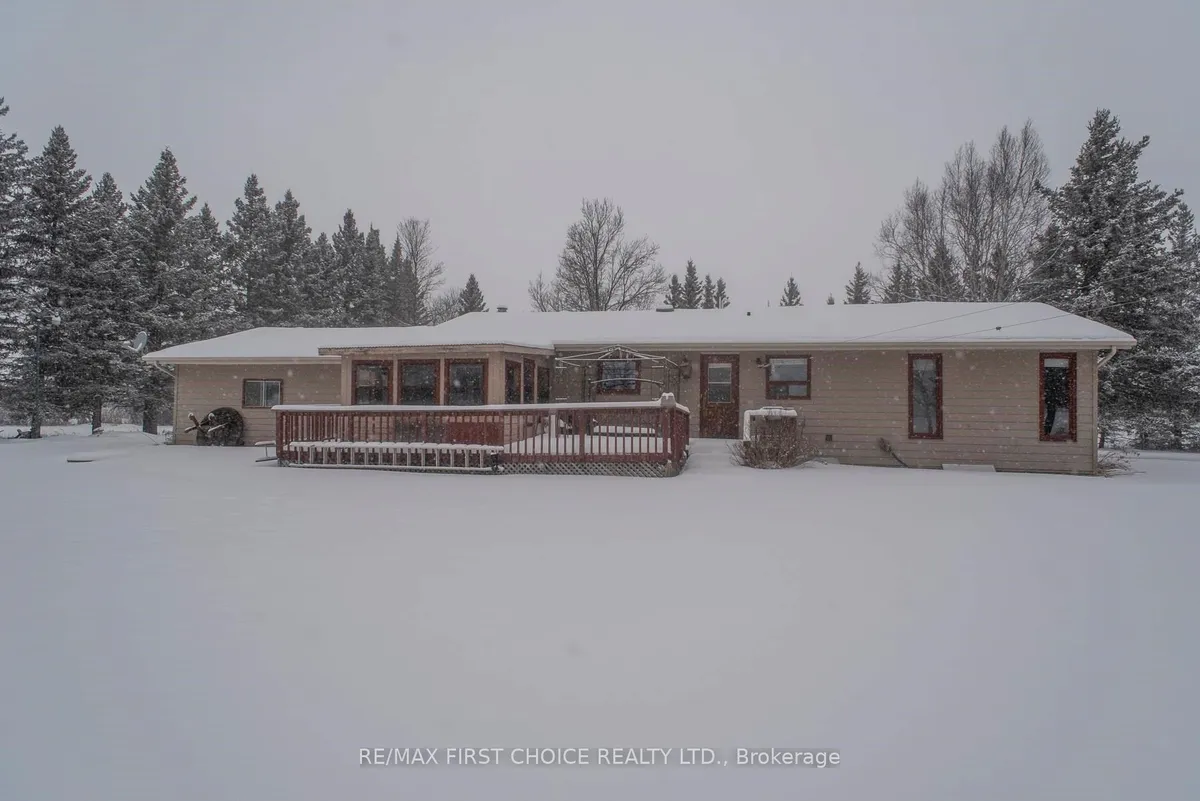 Detached in Neebing