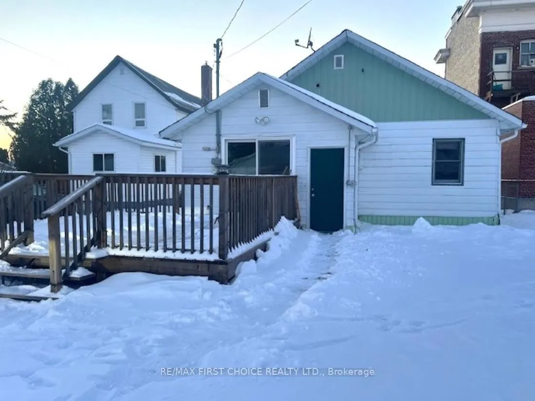 Detached in Rainy River
